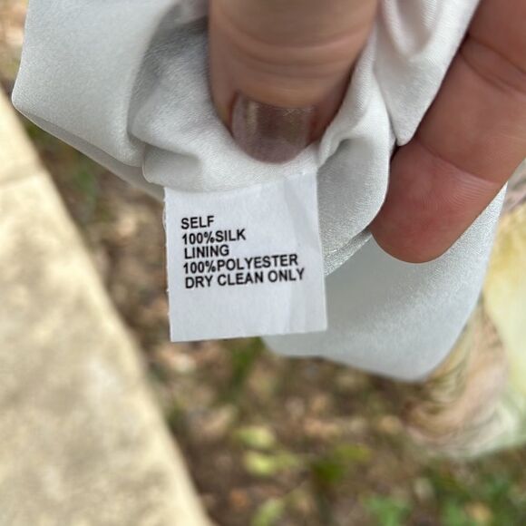 Single Los Angeles Women’s Small Colorful Printed Flowy Mini Dress for Summer! - Picture 10 of 10